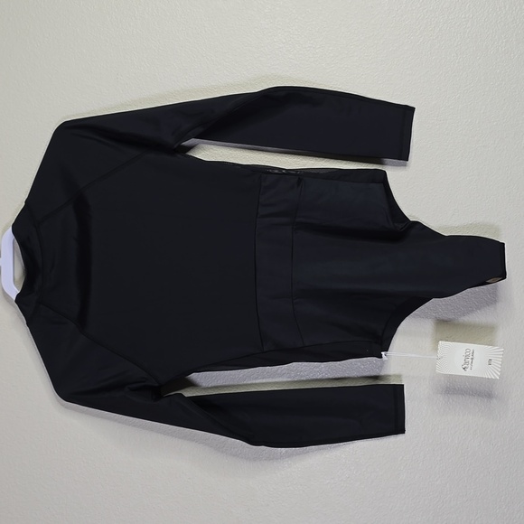 Ocean soul long-sleeved swimsuit The sulawesi midnight size large NWT. - Picture 8 of 16